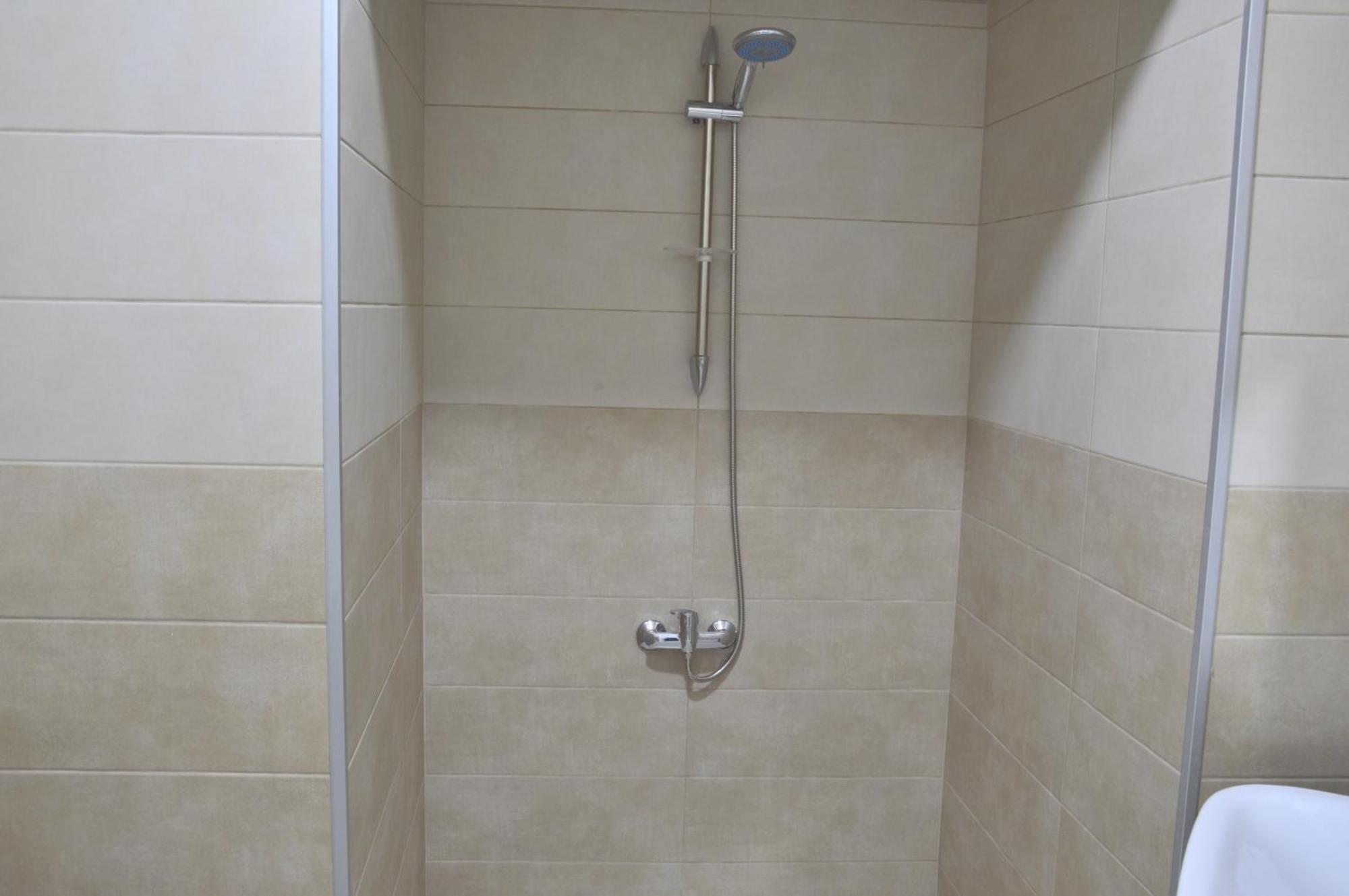 Hotel Mtatsmindaze Tiflis Habitación foto