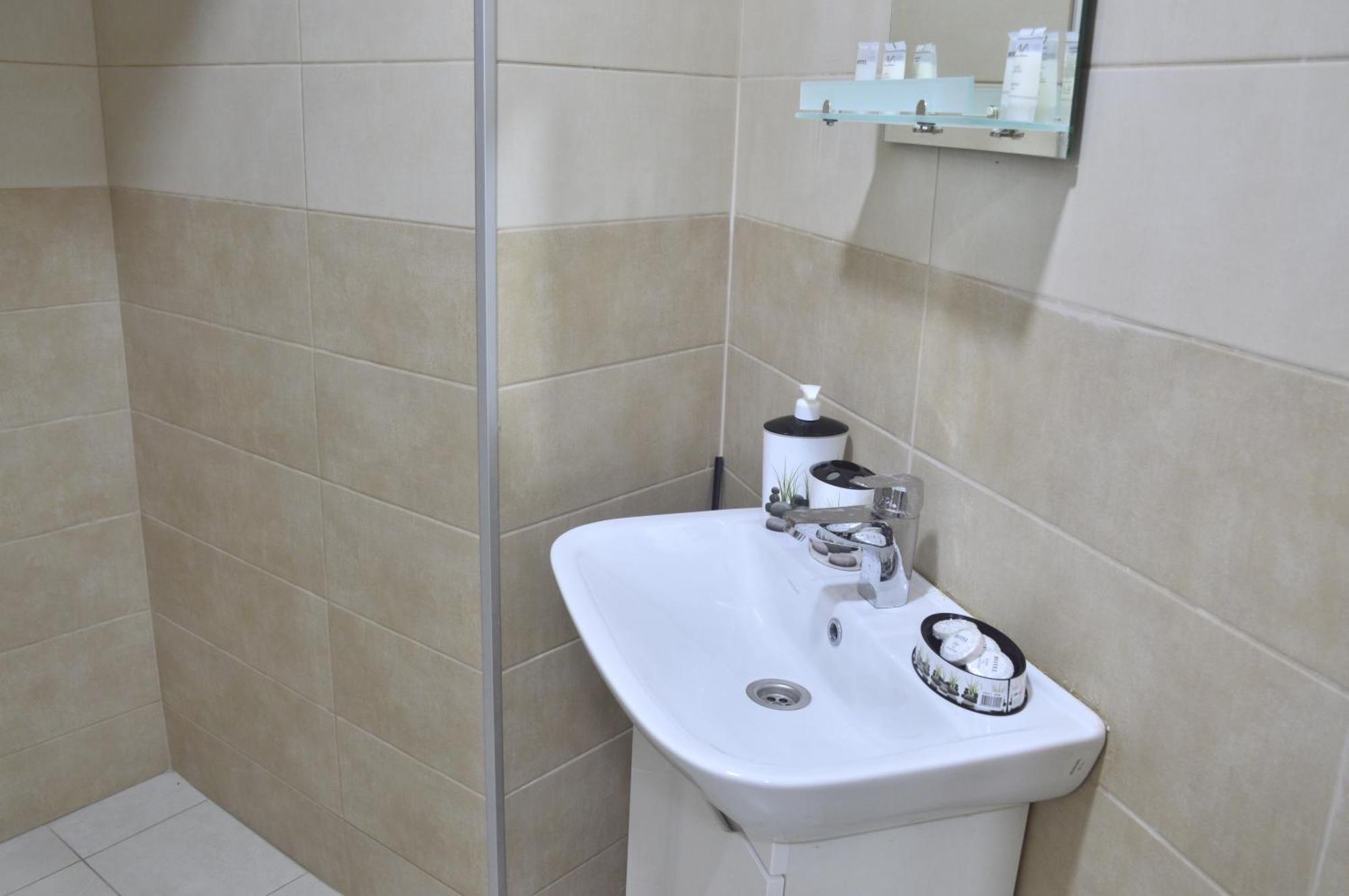 Hotel Mtatsmindaze Tiflis Habitación foto